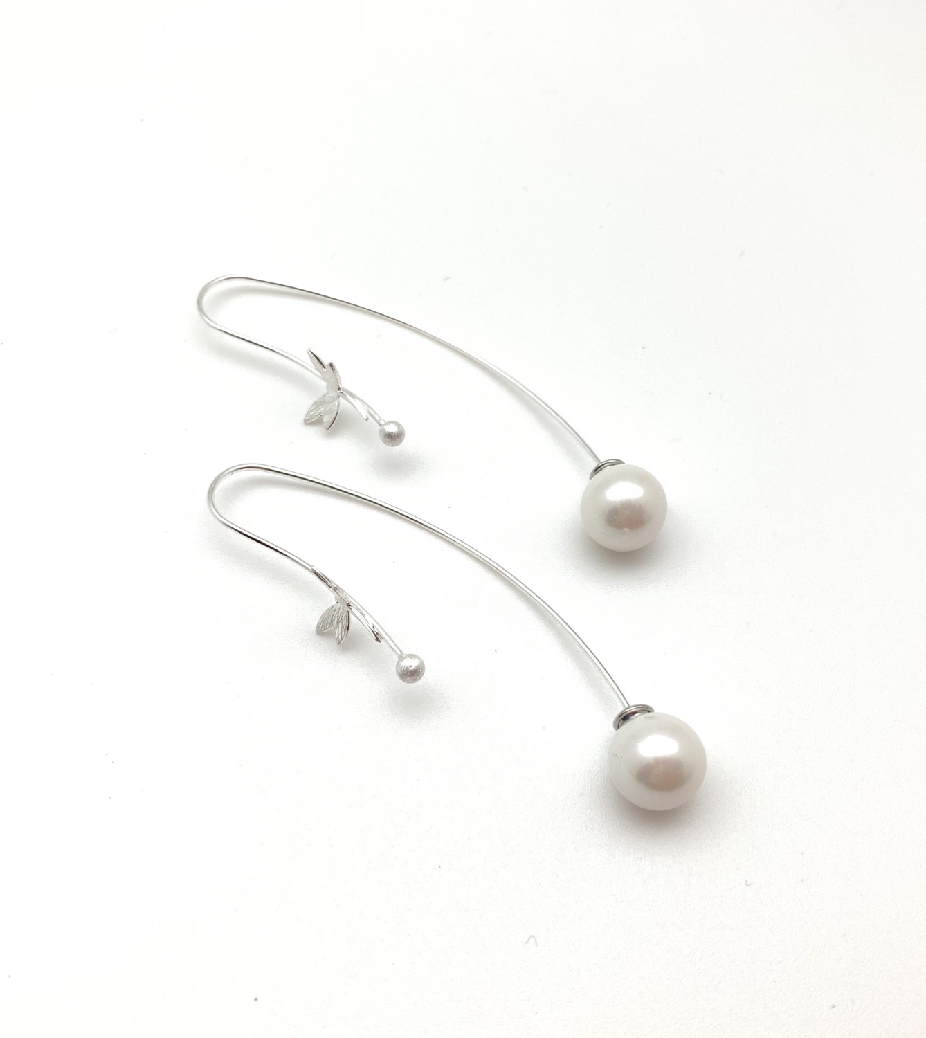 ES434 Silver Tombo Pearl Swing Earrings