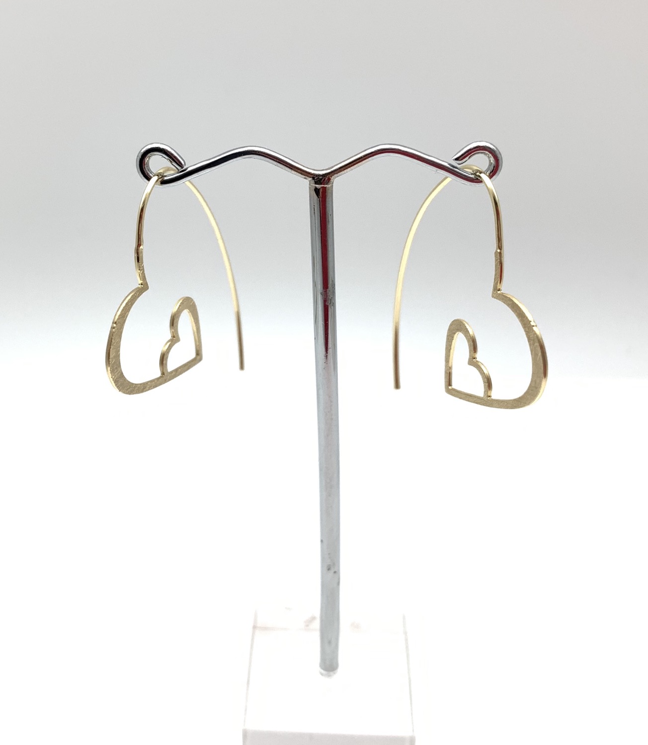 Thumbnail: EG428 Gold Heart Hoops