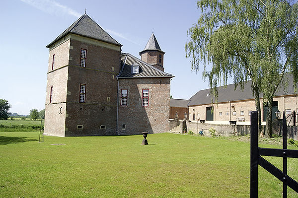 Burg Zelem Denkmahl.jpg