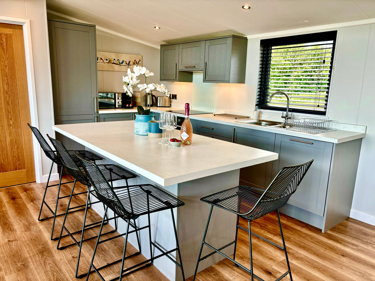 The Royal Lodge Two Bedroom Four Person Luxury Lodge with Hot Tub Decking Garden Ensuite Forest of Dean Wye Valley Gloucestershire