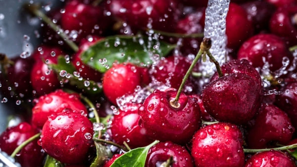 Education Basket: How to Wash Cherries to Remove Dirt and Pesticides