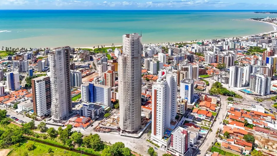 Mercado imobiliário em alta, cidade em tensão