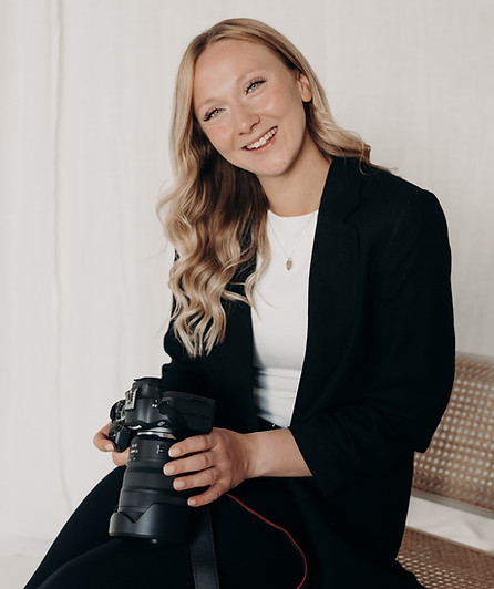 03-09-25 BusinessshootJ_shootsbysirin-68.jpg