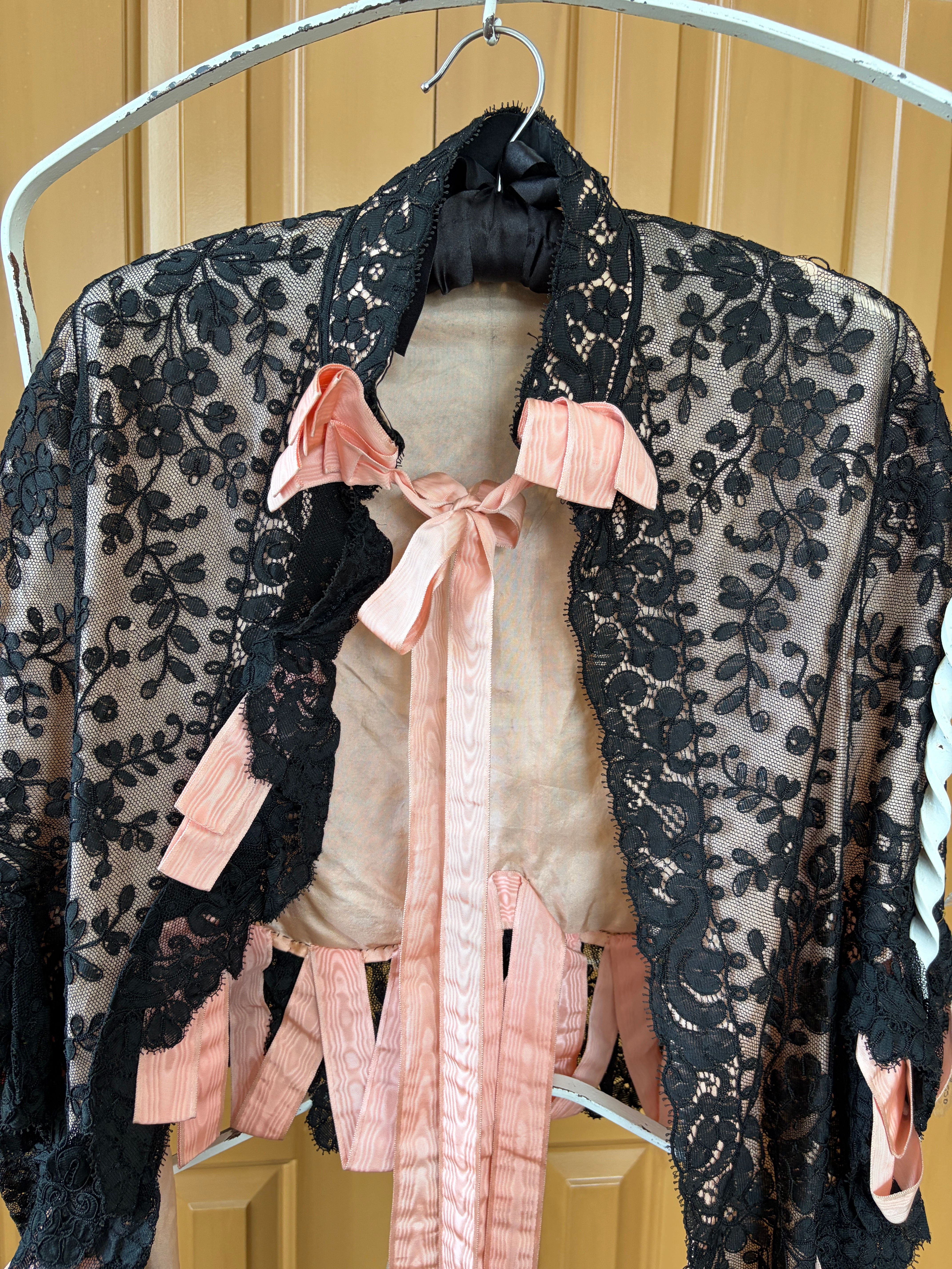 Teens Black Lace Boudoir Capelet