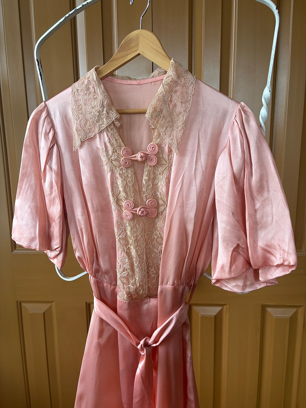 Thumbnail: 1930's Pink Puff Sleeve Robe with Alencon Lace Front and Silk Frogs