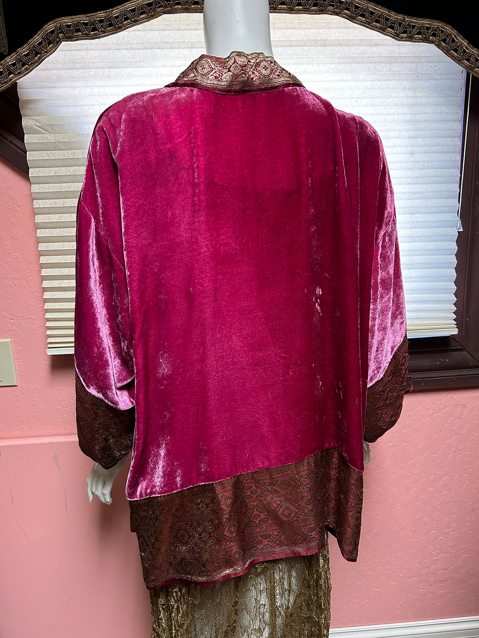 Thumbnail: Fuschia Silk Velvet Jacket/Robe with Metallic Ethnic Trim