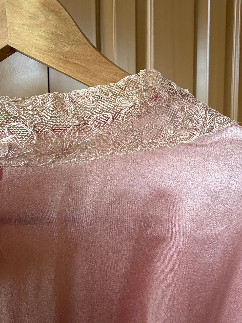 Thumbnail: 1930's Pink Puff Sleeve Robe with Alencon Lace Front and Silk Frogs