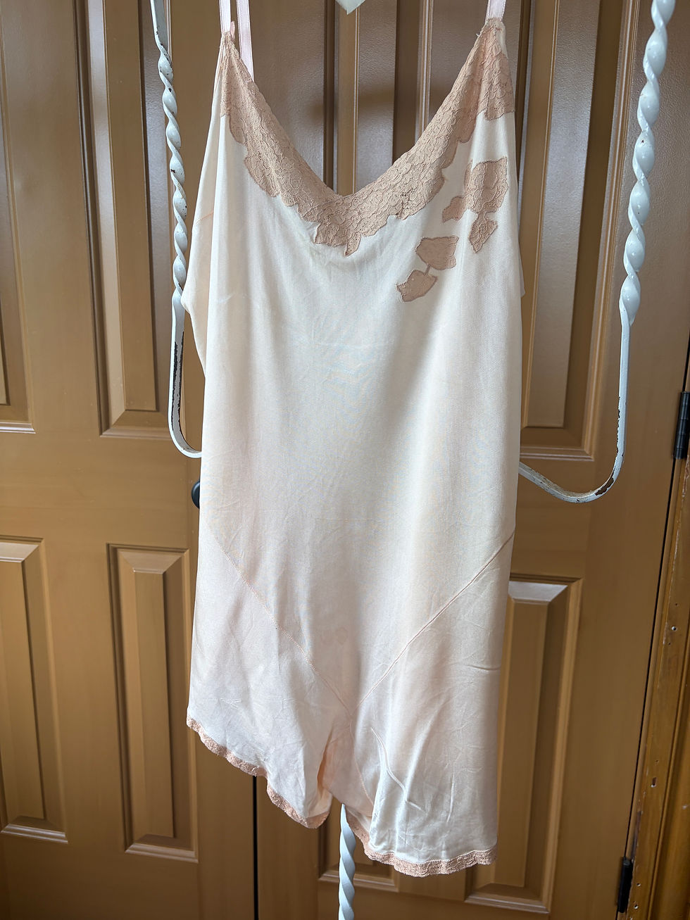 Thumbnail: 1930's Silk Alencon Lace Neckline / Bust Step In