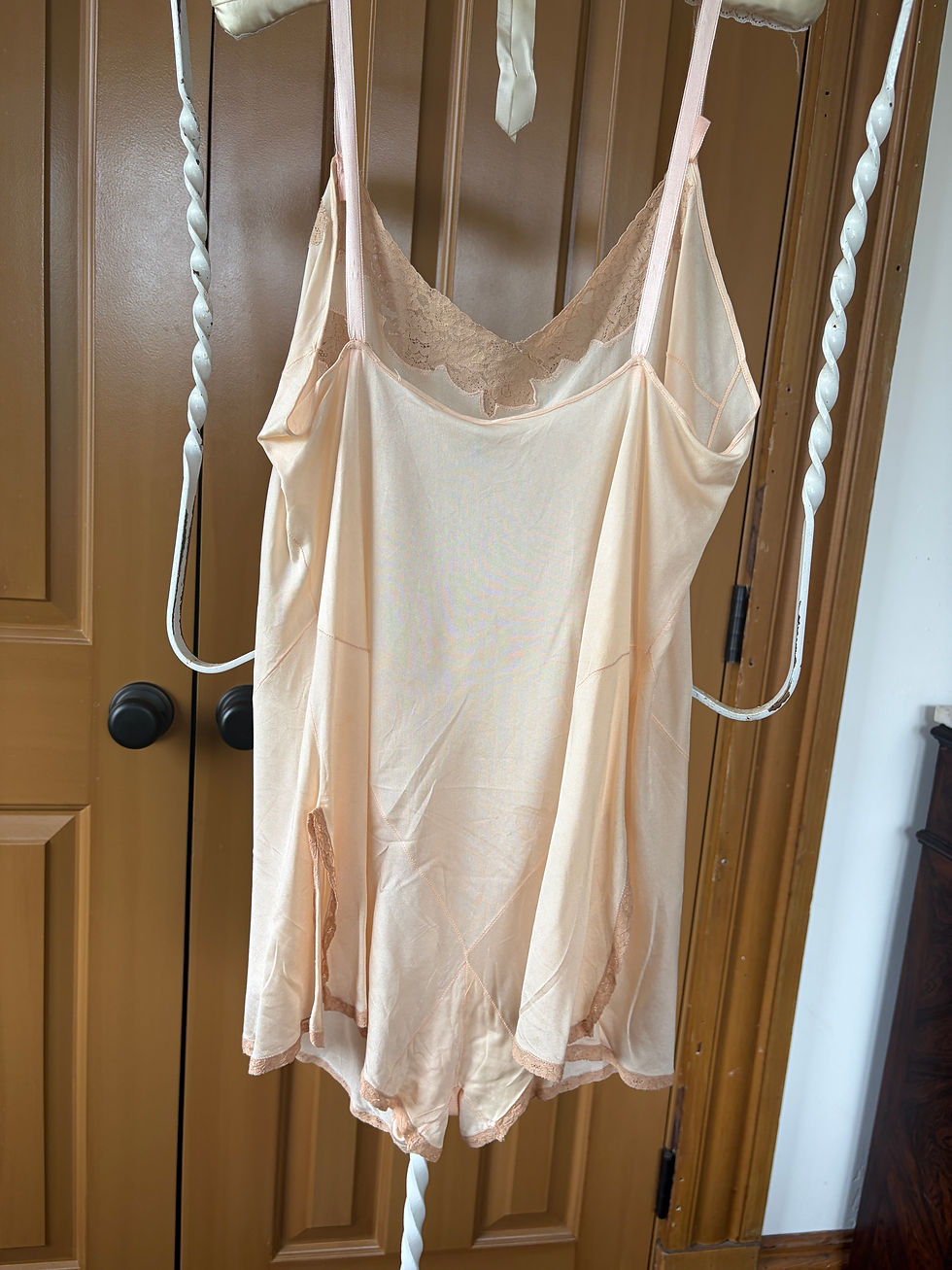 Thumbnail: 1930's Silk Alencon Lace Neckline / Bust Step In