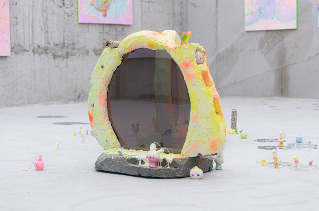 Exhibition View © SIMULSCRA & The Artist