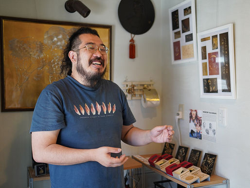 金属に“描いて彫る”和田彫金工房が生み出す彫金の世界
