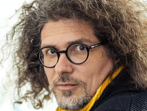 Lionel Dahan est maître de conférences en neurosciences à l’Université de Toulouse, où il dirige le Master de Neurosciences. Dans cette conférence grand public, il explorera la plasticité neuronale, concept fondateur proposé par le psychologue Donald Hebb, comme mécanisme central de la mémoire.