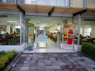Aumento de precios de productos de la cafetería del parque central en la PUCE