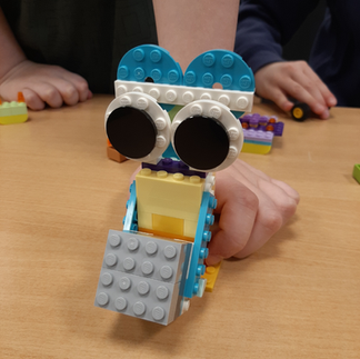 Legobouwwerkje met behulp van Lego Recreate gemaakt tijdens sessies Spelenderwijs Sterker