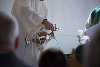 baptism-4010976_1920.jpg
