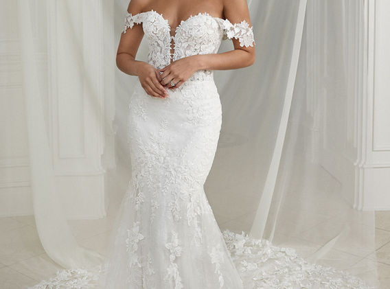 Elissa by Justin Alexander