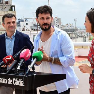 Antoñito Molina, pregonero del carnaval de Cádiz 2025 