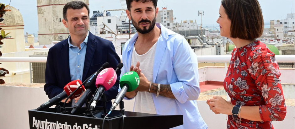 Antoñito Molina, pregonero del carnaval de Cádiz 2025