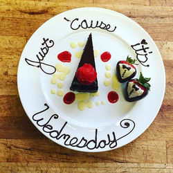 Someone is having a very good #Wednesday! 🌙🍰💎💍 #proposal #love #cake