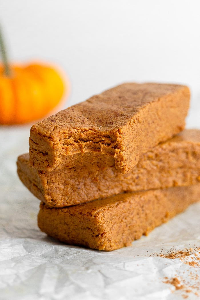 Protein Pumpkin Pie Bars