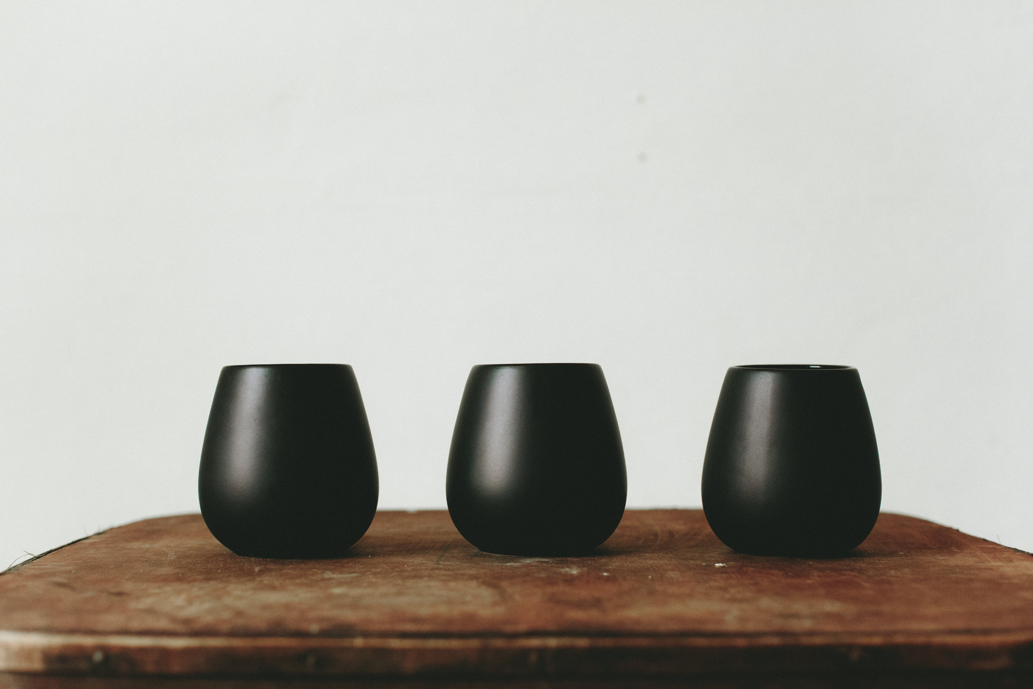 BLACK VASES