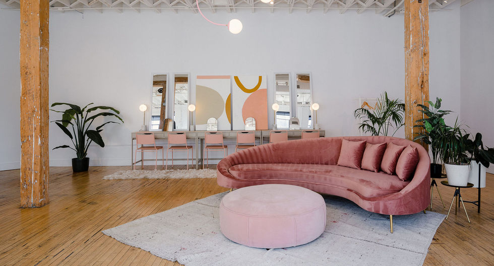 Getting Ready Suite Minneapolis Photo Studio The Neu Neu