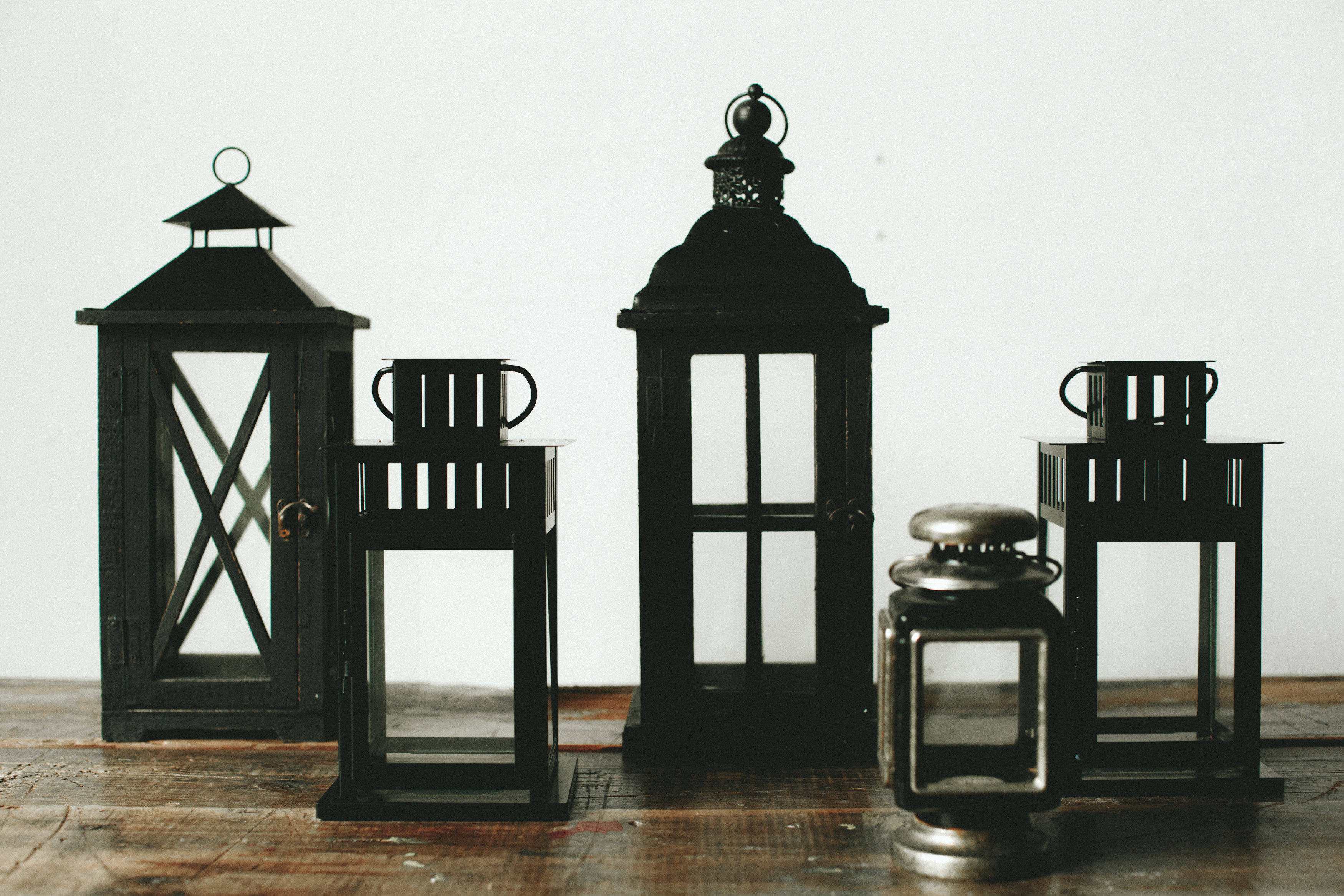 BLACK LANTERNS