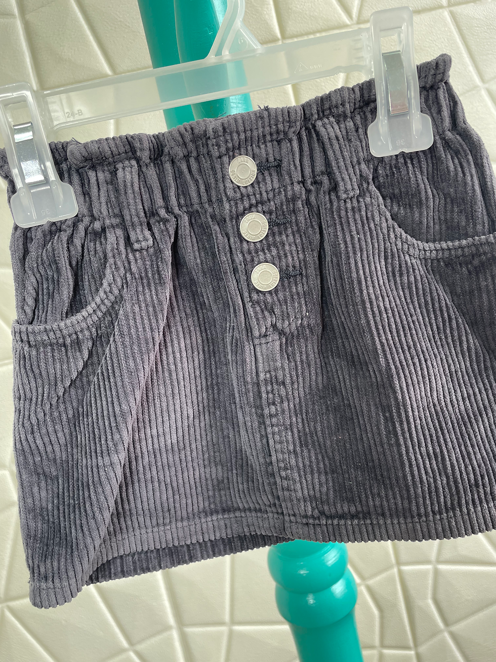 Miniatura: Falda en pana Zara