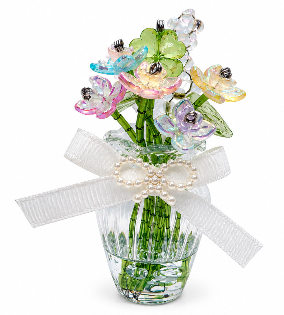 Clover Garden Mini Vase