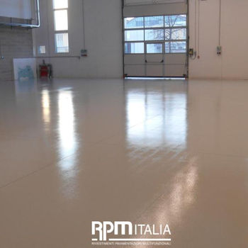 Pavimentazione in resina impermeabile e igienica di RPM Italia per azienda lavorazioni carne