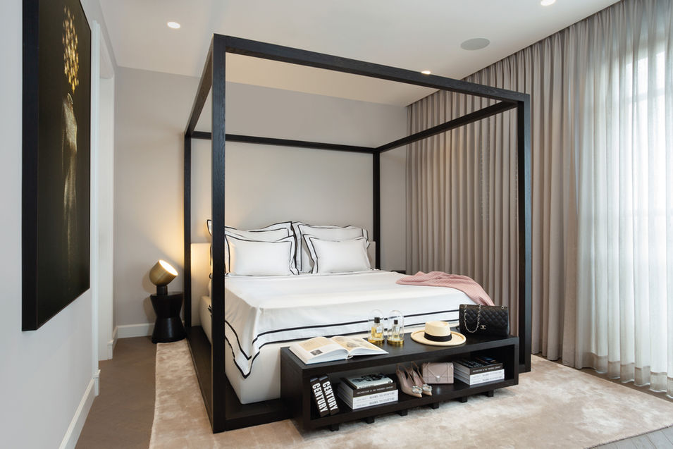 ramathasharon_house_bedroom_master.jpg