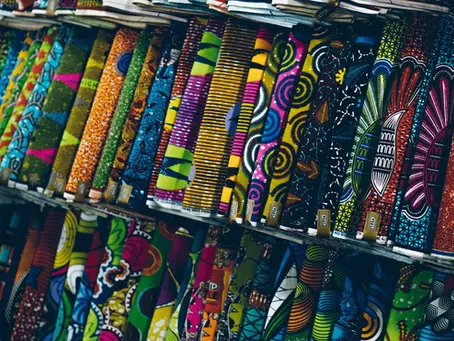 L’histoire du tissu Wax, un voyage à travers les cultures et le temps