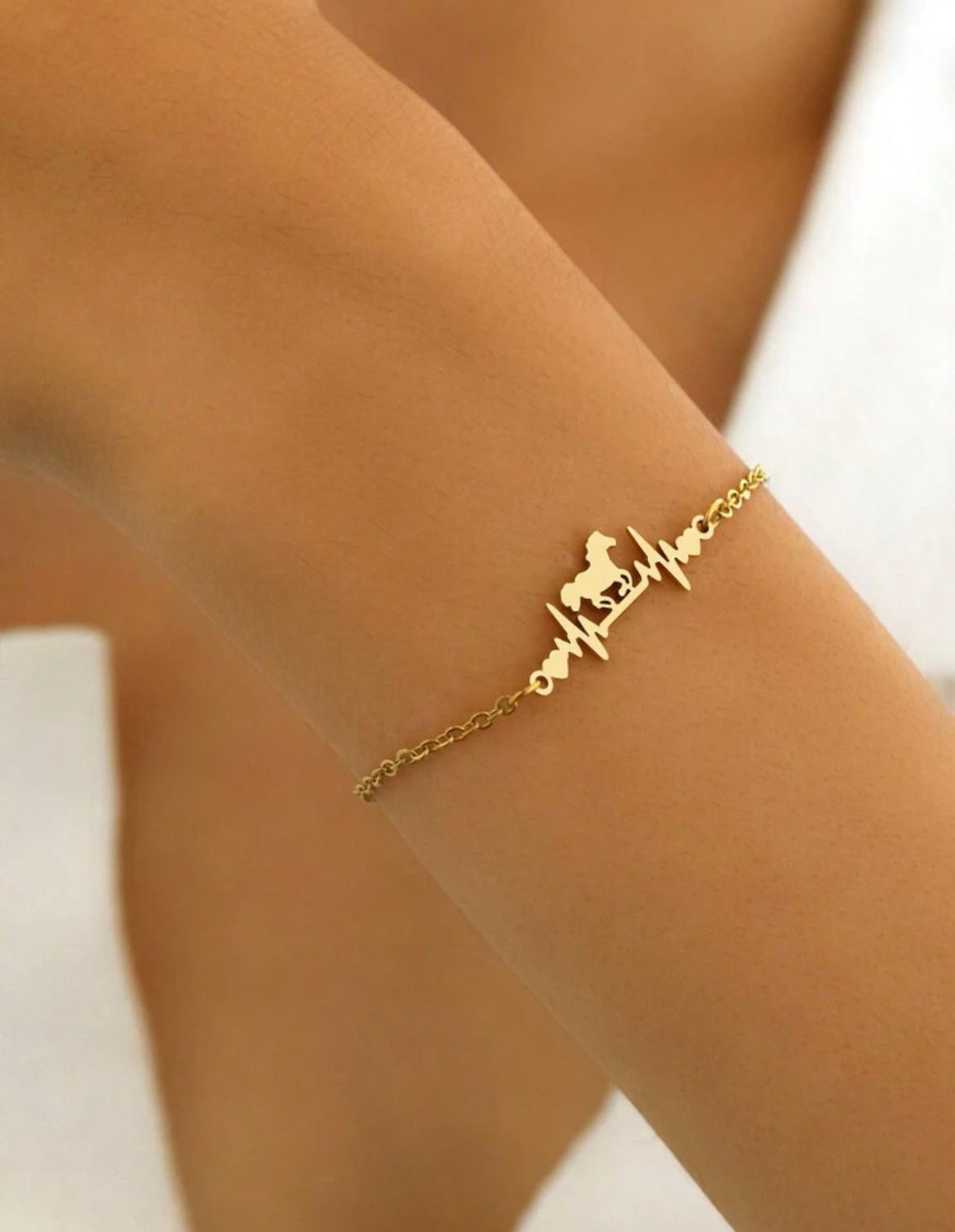 Bracelet « Love » doré 