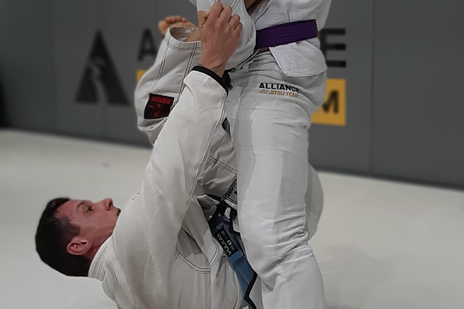 AVANÇADO ACADEMIA ALLIANCE TAUBATE JIU JITSU AULAS PARTICULARES