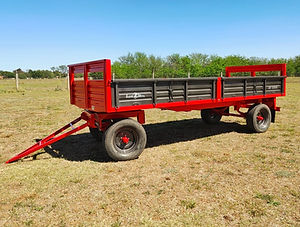 Acoplado para rollos alfalfa