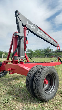 Elevador de 1200 kg para bolsones y rollos de pasturas