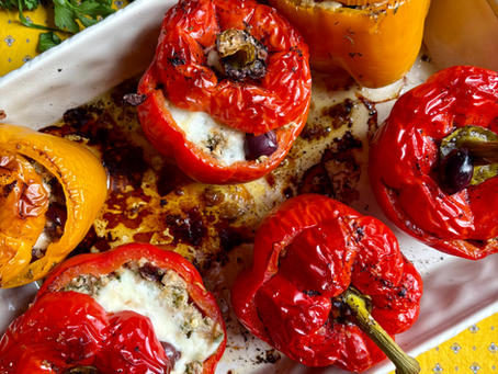 Poivrons farcis à la mozzarella, au thon et aux olives