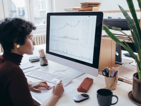 Yoğun Profesyoneller İçin Hisse Senedi Alım Satım Stratejileri: Kapsamlı Bir Kılavuz