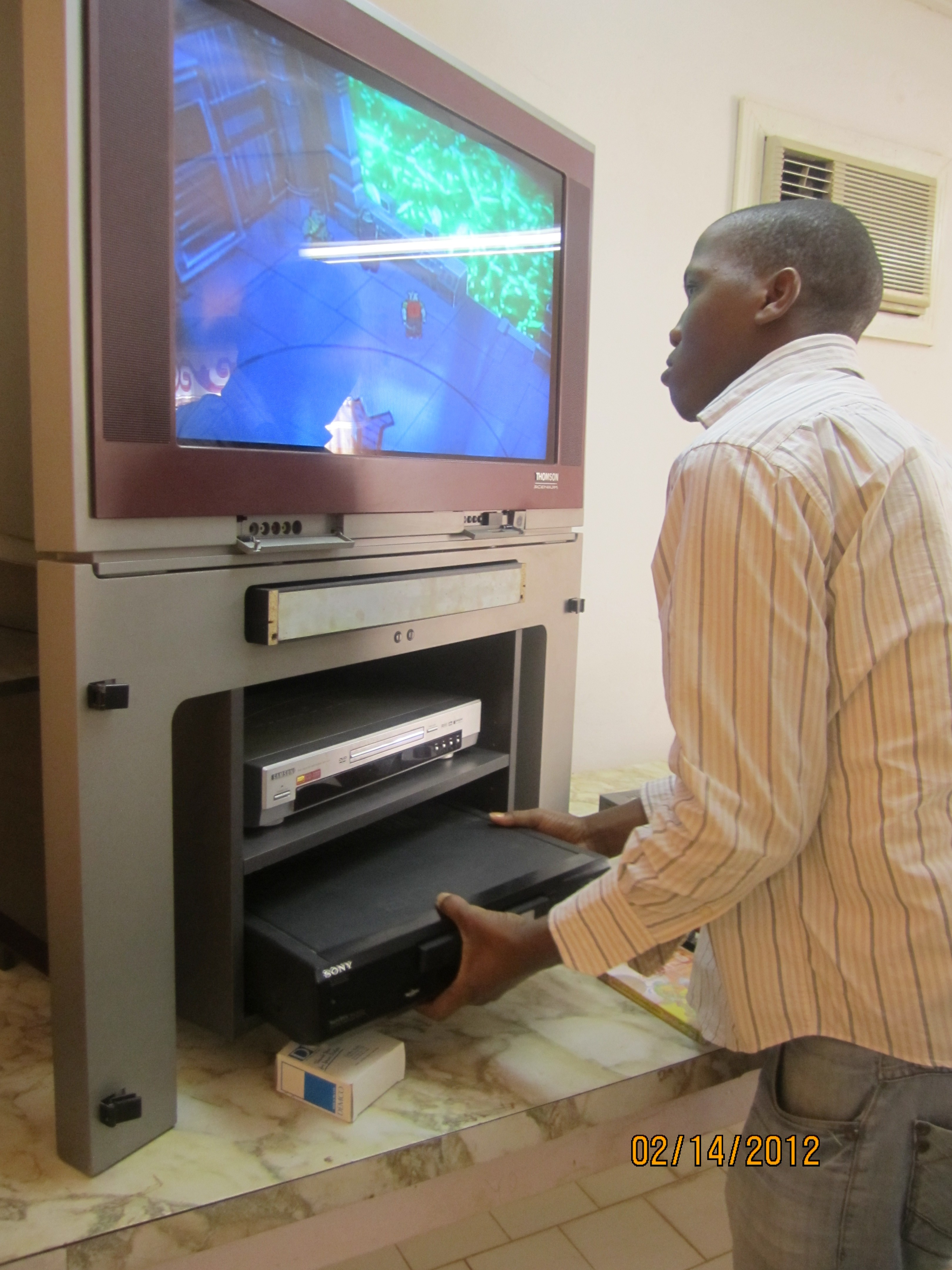 Don de téléviseur et lecteur DVD