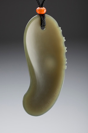 Long notched Magatama