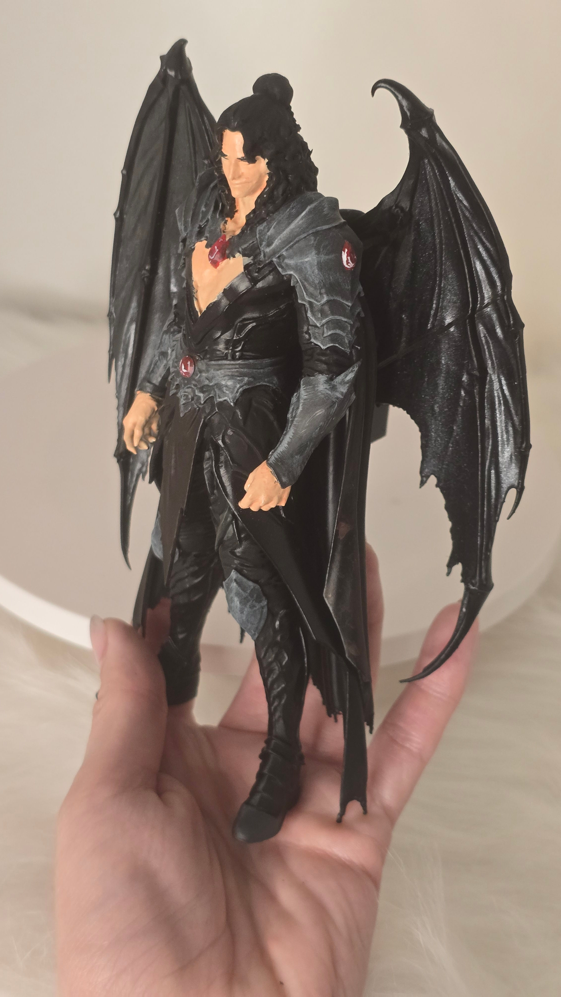 Cassian figura | ACOTAR | Sarah J. Maas | Kézzel festett 3D gyűjtői figura