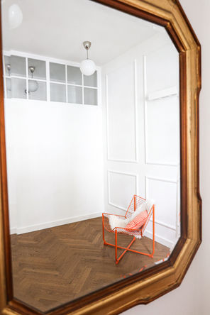 Studio tRaum 1140 Fotografie Kurse Beratung Penzing Sessel orange Equipment