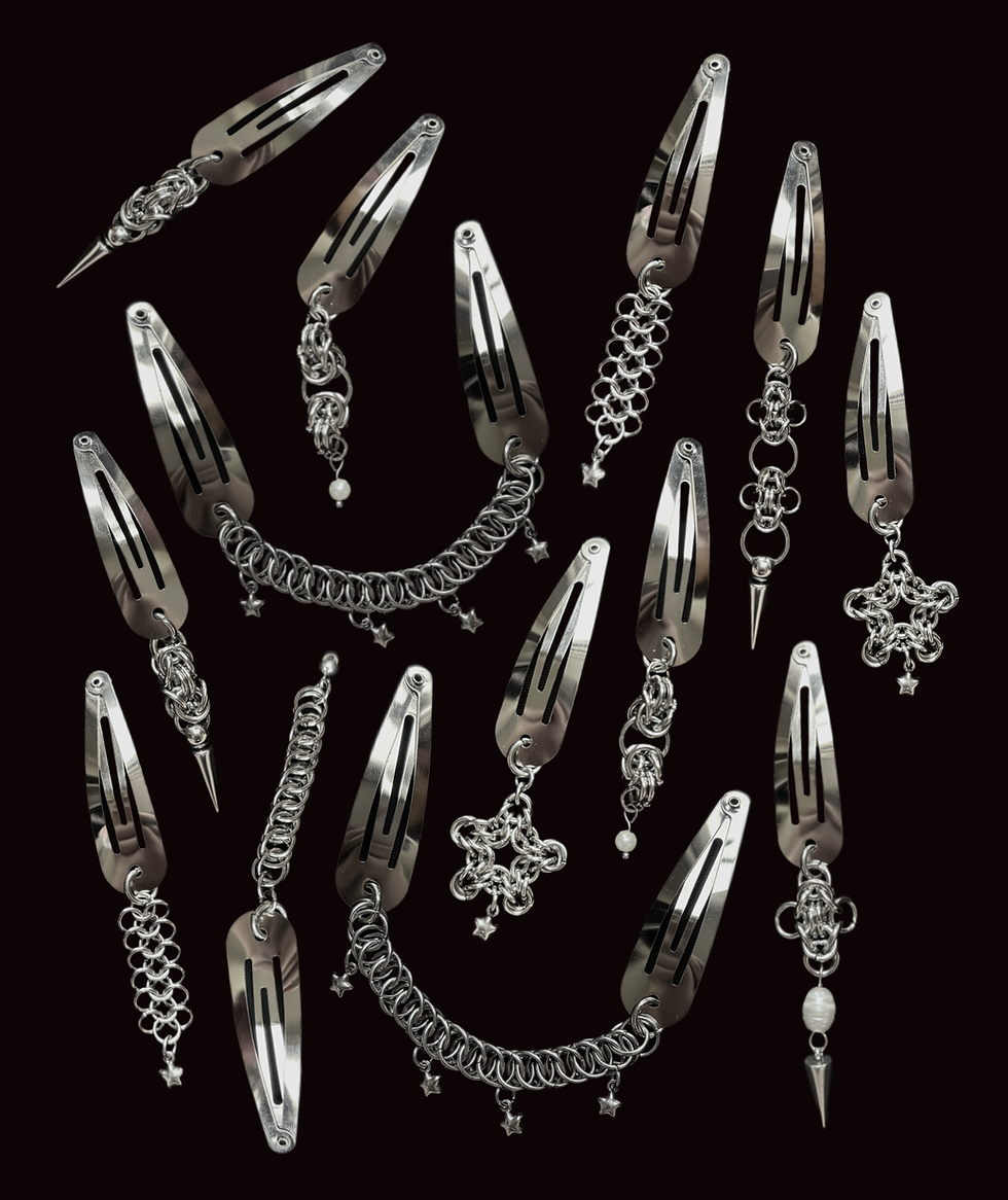 Thumbnail: Chainmail hairclips