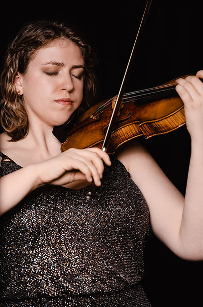 Laurel Gagnon, violin