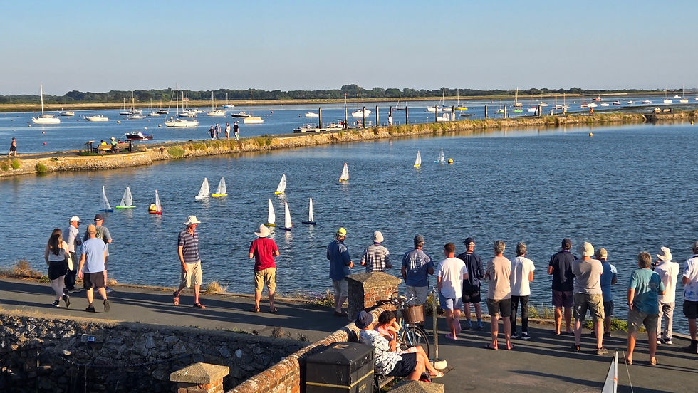 Early evening DF95 Yoke Team Race on the Emsworth Millpond