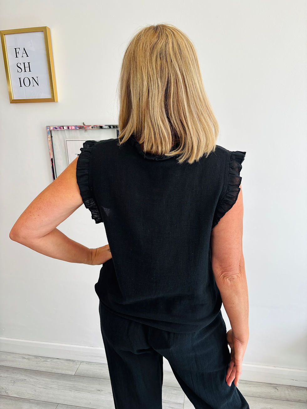 Thumbnail: The Coastal Linen Blend Button Top - Black