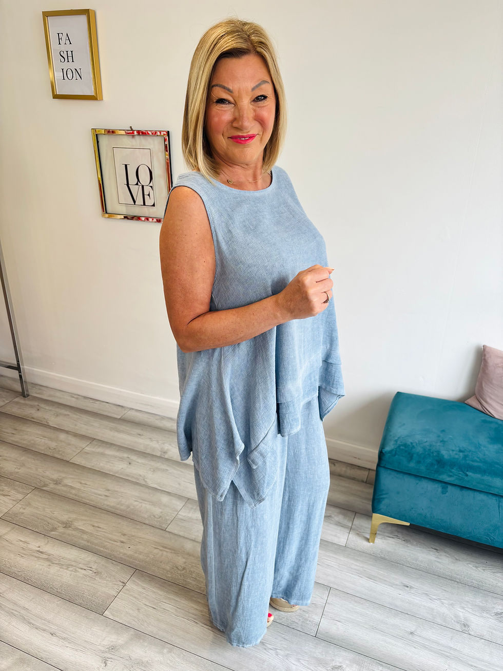 Thumbnail: The Coastal Linen Blend Sleeveless Top - Denim Blue