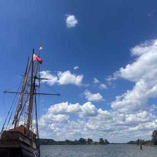The Maryland Dove and shoreline