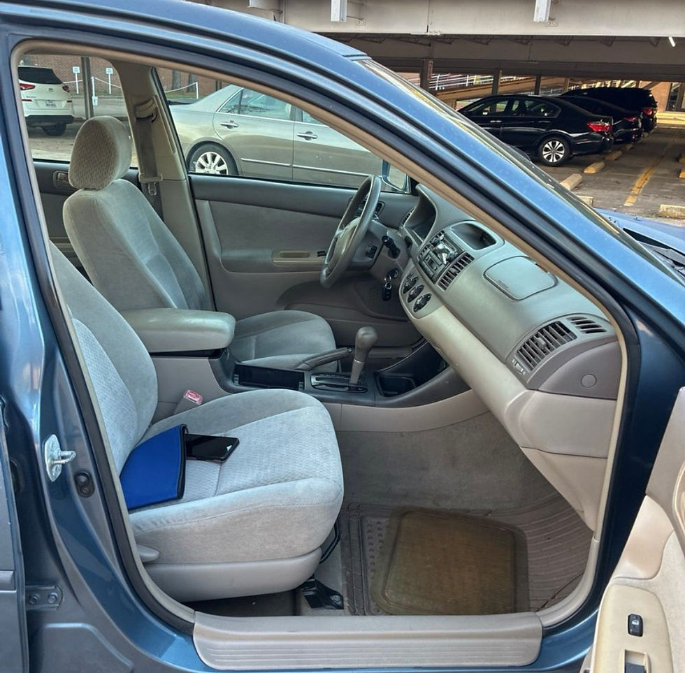 Thumbnail: 2004 Toyota Camry LE
