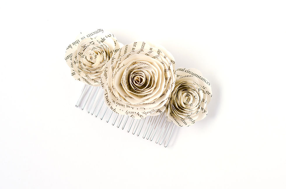 Harry Potter hair comb with three book roses in ivory